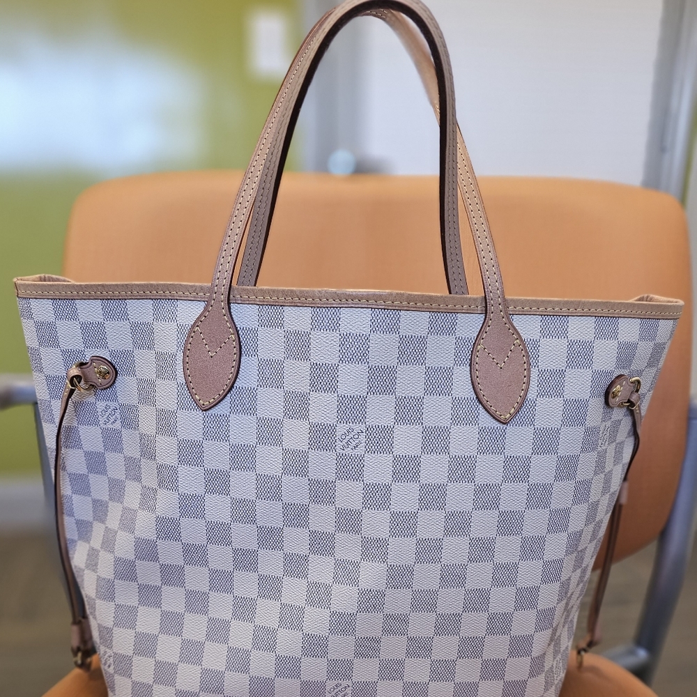 Beautiful Louis Vuitton Neverful MM